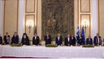 Παυλόπουλος: Συνεχίζουμε αταλάντευτα την πορεία μας εντός της Ε.Ε.- Σε εξέλιξη το δείπνο για τον Ομπάμα