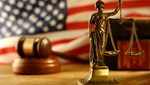 Νιλ Γκόρσιτς: Οι επιθέσεις του Τραμπ στο δικαστικό σώμα είναι «απογοητευτικές»
