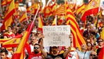Χιλιάδες πολίτες στους δρόμους της Βαρκελώνης κατά της ανεξαρτησίας της Καταλονίας