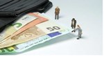 ΕΦΚΑ: Έρχονται νέες πληρωμές αναδρομικών σε συνταξιούχους την Τετάρτη - ΒΙΝΤΕΟ 