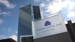 WSJ: Τρία μέλη της ΕΚΤ τελούν υπό δικαστική διερεύνηση - Τι λέει για τον Γιάννη Στουρνάρα