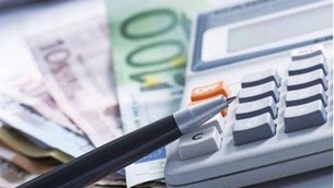 Φόροι: Όλες οι μειώσεις για φέτος και για το 2022 - Τι ισχύει για τεκμήρια και πρόστιμο στις ηλεκτρονικές συναλλαγές