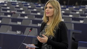 Υποψήφια η Εύα Καϊλή για αντιπρόεδρος στο Eυρωκοινοβούλιο