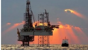Πετρέλαιο: ΗΑΕ και Σαουδική Αραβία &quot?κάνουν αυτό που τους αναλογεί&quot?