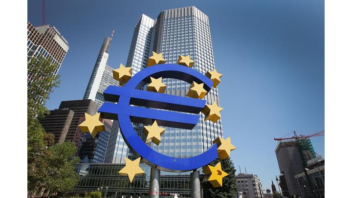 Πολ ντε Γκρόου: Η ΕΚΤ πρέπει να άρει την εξαίρεση της Ελλάδας από το πρόγραμμα ποσοτικής χαλάρωσης Πολ ντε Γκρόου: Η ΕΚΤ πρέπει να άρει την εξαίρεση της Ελλάδας από το πρόγραμμα ποσοτικής χαλάρωσης