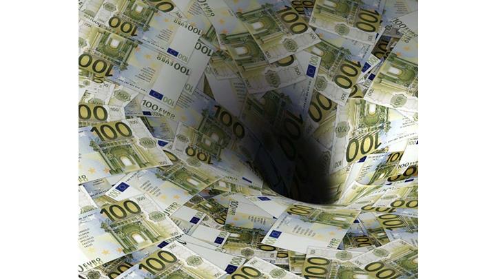 Οι φόροι φέρνουν black out στην οικονομία Οι φόροι φέρνουν black out στην οικονομία