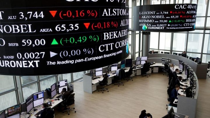 Με ευρείες απώλειες άνοιξαν οι ευρωπαϊκές αγορές Με ευρείες απώλειες άνοιξαν οι ευρωπαϊκές αγορές