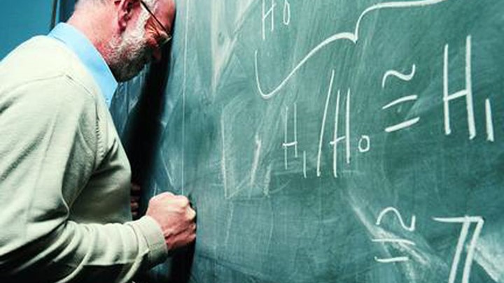 Στον αέρα οι συντάξεις 10.000 εκπαιδευτικών Στον αέρα οι συντάξεις 10.000 εκπαιδευτικών