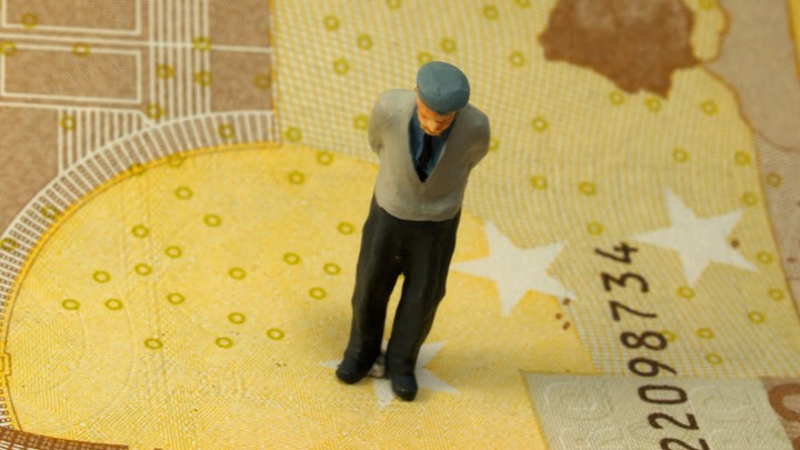 Αίτηση για να ακυρωθούν οι περικοπές στις συντάξεις Αίτηση για να ακυρωθούν οι περικοπές στις συντάξεις