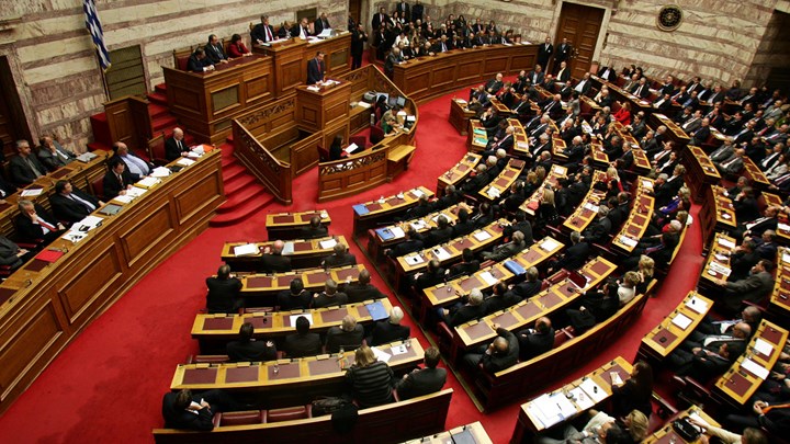 Στη Βουλή λίστα με 68 υποθέσεις λαθρεμπορίας Στη Βουλή λίστα με 68 υποθέσεις λαθρεμπορίας
