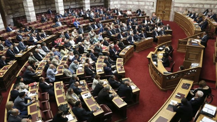 Υπερψηφίστηκε ο προϋπολογισμός με 152 «ναι»