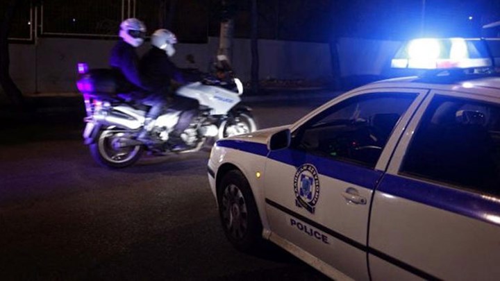 Εξερράγη εκρηκτικός μηχανισμός έξω από τράπεζα στο κέντρο της Αθήνας - ΤΩΡΑ Εξερράγη εκρηκτικός μηχανισμός έξω από τράπεζα στο κέντρο της Αθήνας - ΤΩΡΑ