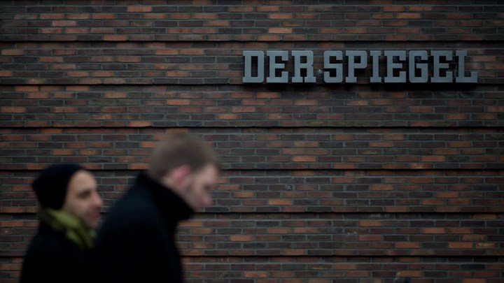 Der Spiegel: Η οικονομία της Ελλάδας ολισθαίνει στην ύφεση Der Spiegel: Η οικονομία της Ελλάδας ολισθαίνει στην ύφεση