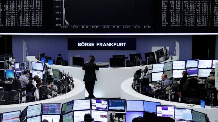 Handelsblatt: Η Ελλάδα θέλει να τολμήσει την επιστροφή στις κεφαλαιαγορές Handelsblatt: Η Ελλάδα θέλει να τολμήσει την επιστροφή στις κεφαλαιαγορές