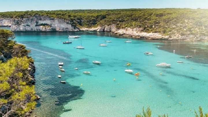 Travel + Leisure: 4 ελληνικά νησιά στα 10 καλύτερα στην Ευρώπη Travel + Leisure: 4 ελληνικά νησιά στα 10 καλύτερα στην Ευρώπη