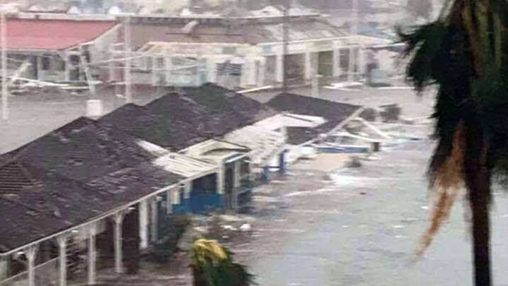 Οι ΗΠΑ περιμένουν ότι ο τυφώνας Ίρμα θα προκαλέσει μεγάλες καταστροφές 