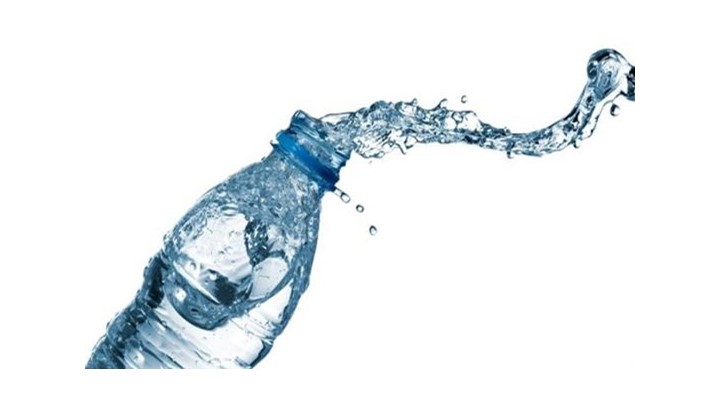 Καταγγελίες για τις πλαστικές συσκευασίες νερού: Να κάνει ελέγχους ο ΕΦΕΤ!