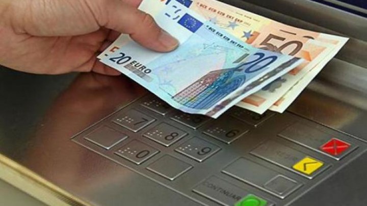 ΕΦΚΑ και ΟΑΕΔ: Πληρωμές 97 εκατ. ευρώ έως την Παρασκευή - Ποιοι και τι θα λάβουν