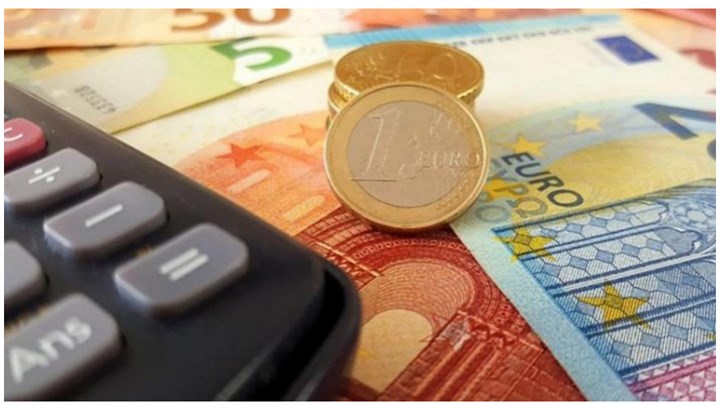 Συνταξιούχοι: Τι αλλάζει στις κρατήσεις εισφοράς αλληλεγγύης και ασθένειας Συνταξιούχοι: Τι αλλάζει στις κρατήσεις εισφοράς αλληλεγγύης και ασθένειας