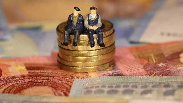 Συνταξιούχοι: Πότε θα καταβληθούν οι δύο... δόσεις των αναδρομικών σε όσους έχουν πάνω από 30 έτη ασφάλισης Συνταξιούχοι: Πότε θα καταβληθούν οι δύο... δόσεις των αναδρομικών σε όσους έχουν πάνω από 30 έτη ασφάλισης