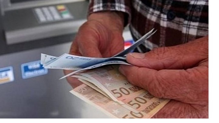 Πώς θα βγουν στη σύνταξη όσοι χρωστούν στα ασφαλιστικά ταμεία - Αναλυτικά παραδείγματα - ΒΙΝΤΕΟ Πώς θα βγουν στη σύνταξη όσοι χρωστούν στα ασφαλιστικά ταμεία - Αναλυτικά παραδείγματα - ΒΙΝΤΕΟ
