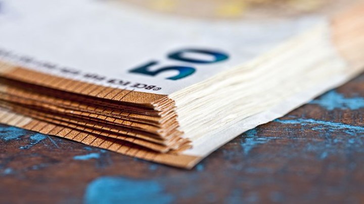 Έκτακτη ενίσχυση: «Μπλόκο» σε χιλιάδες συνταξιούχους για τα 250 ευρώ - Τα παράδοξα μέσα από παραδείγματα