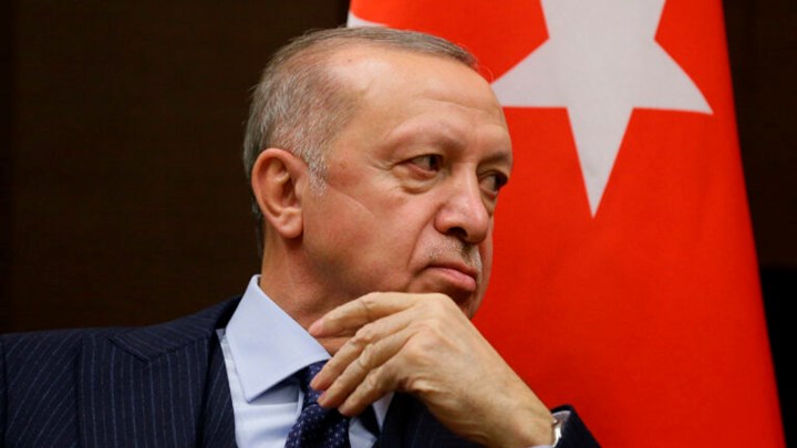 Τουρκία: Στενεύει ο κλοιός για τον Ερντογάν - Το κραχ της οικονομίας φέρνει πρόωρες κάλπες
