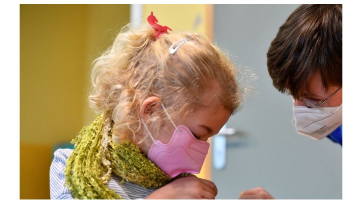 Κορονοϊός: Εμβολιαστικές γραμμές για παιδιά 5-11 ετών σε 26 νησιά
