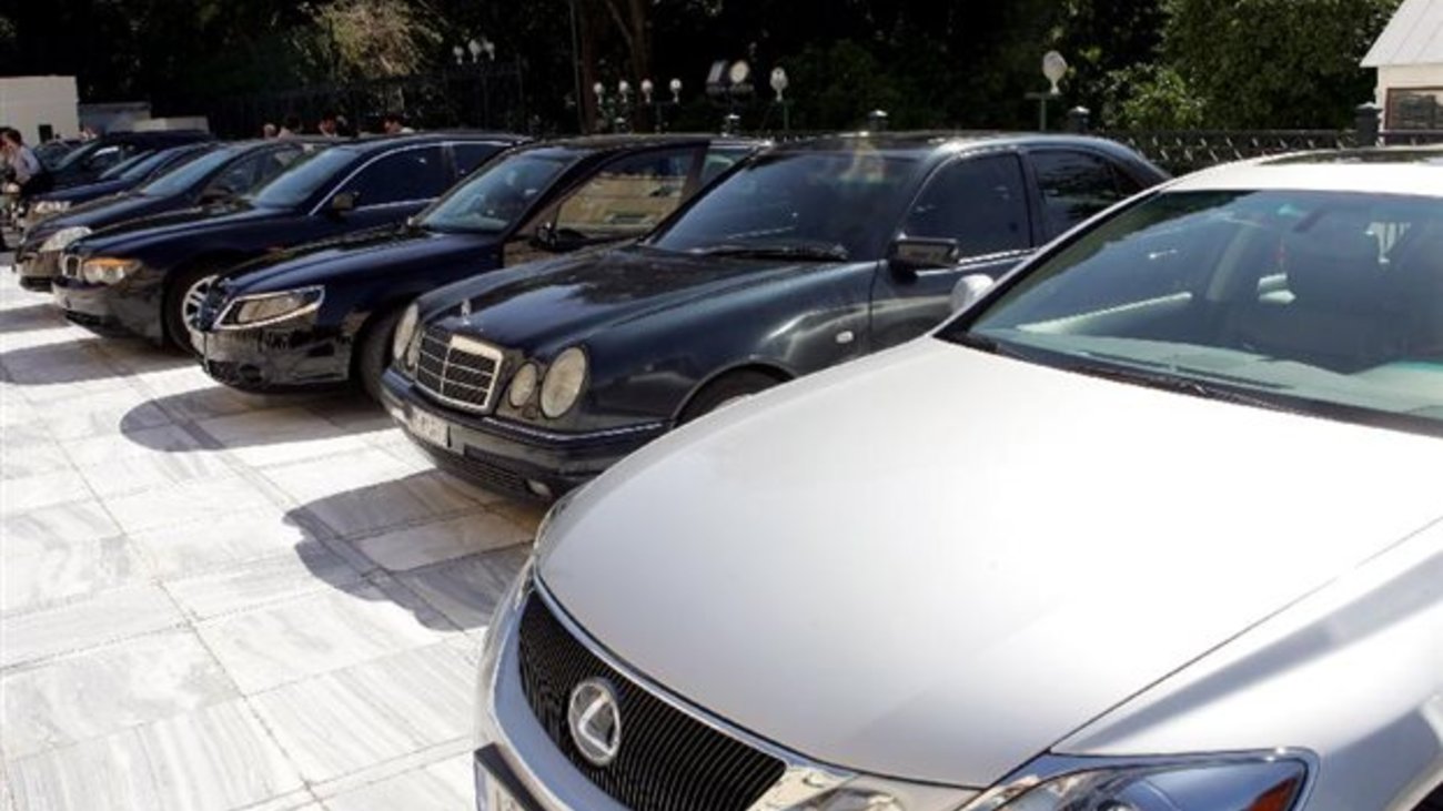 Φορολογική ασυλία για τα βουλευτικά «εταιρικά» αυτοκίνητα!