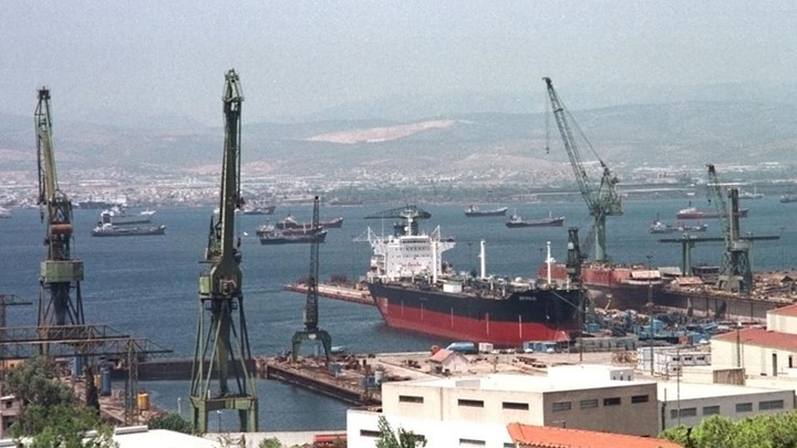 Την πώληση των ναυπηγείων Σκαραμαγκά προωθεί η κυβέρνηση - Η απόφαση του Διεθνούς Διαιτητικού Δικαστηρίου